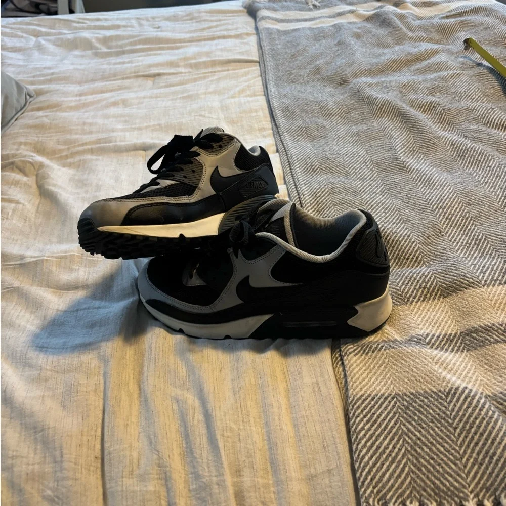 Men’s Air Max - Picture 4 of 5